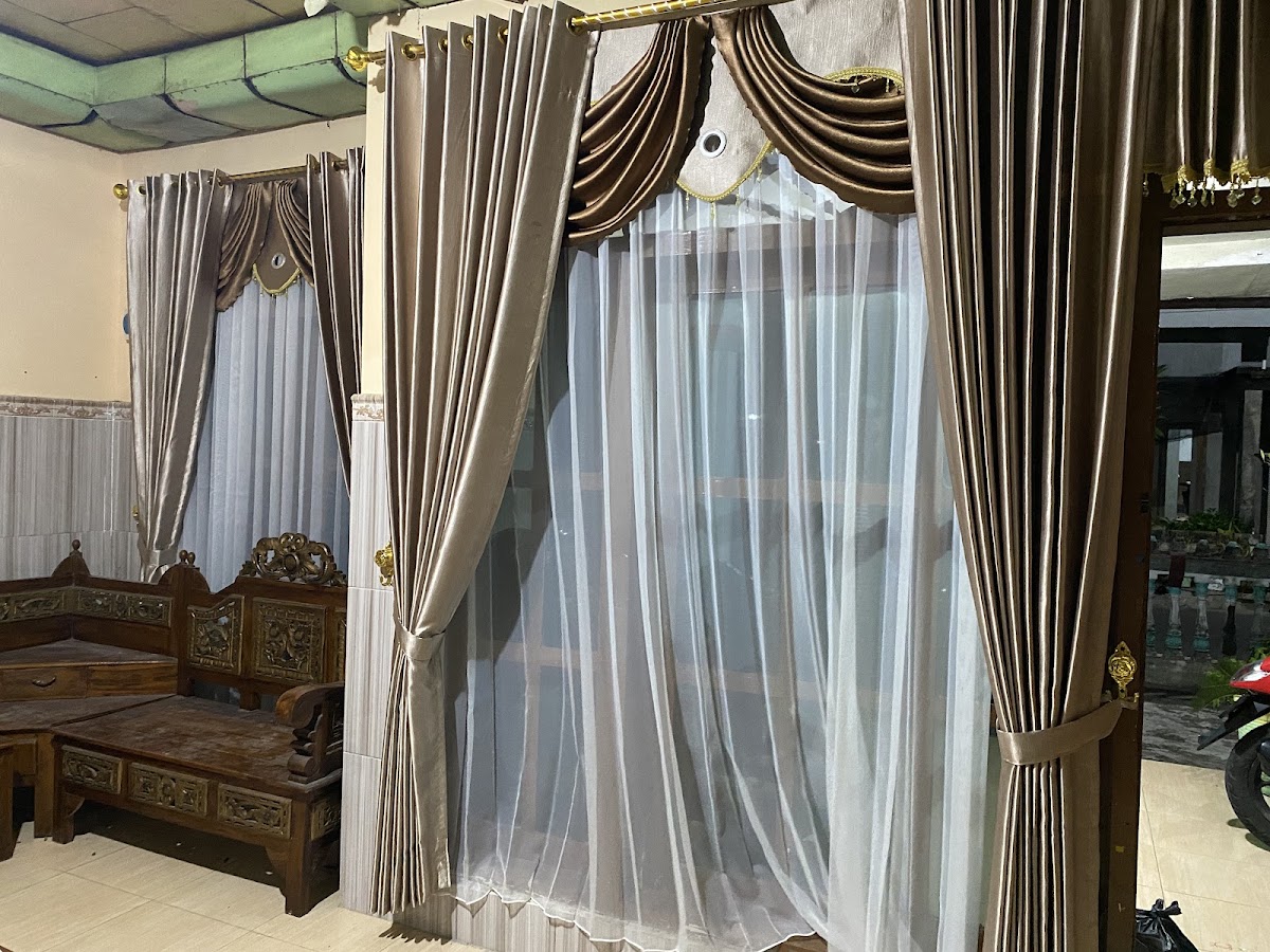 Vertical Blind Kantor: Solusi Pencahayaan Modern  Koee Gorden Sidoarjo